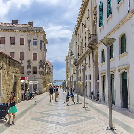 Near Bacvice Apartment Split