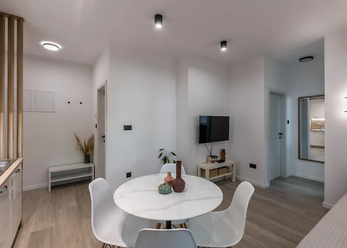 아파트 Near Bacvice